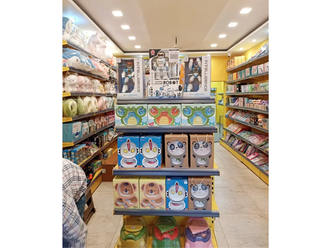 710856036_end rack for Baby store.webp